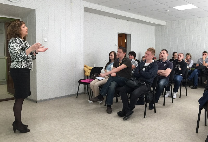 Юлия Малоземова на мастерской по продвижению сайта швейного ателье